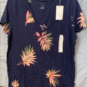 A New Day tropical print v-neck NWT